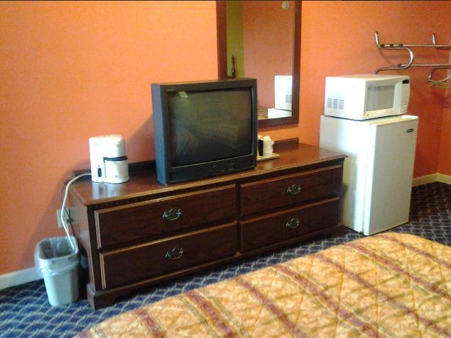 Royal Inn & Suites تونيكا المظهر الخارجي الصورة